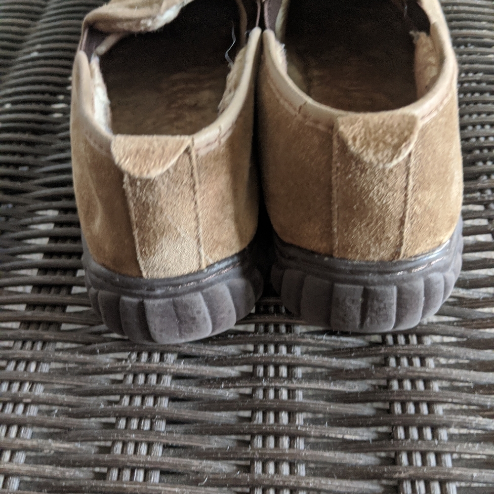 🔥 Red Head Slippers - Picture 5 of 7